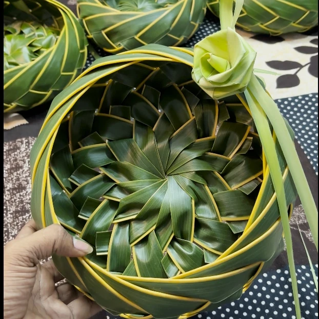 Coconut Leaf Basket - Handcrafted Coconut Leaf Product